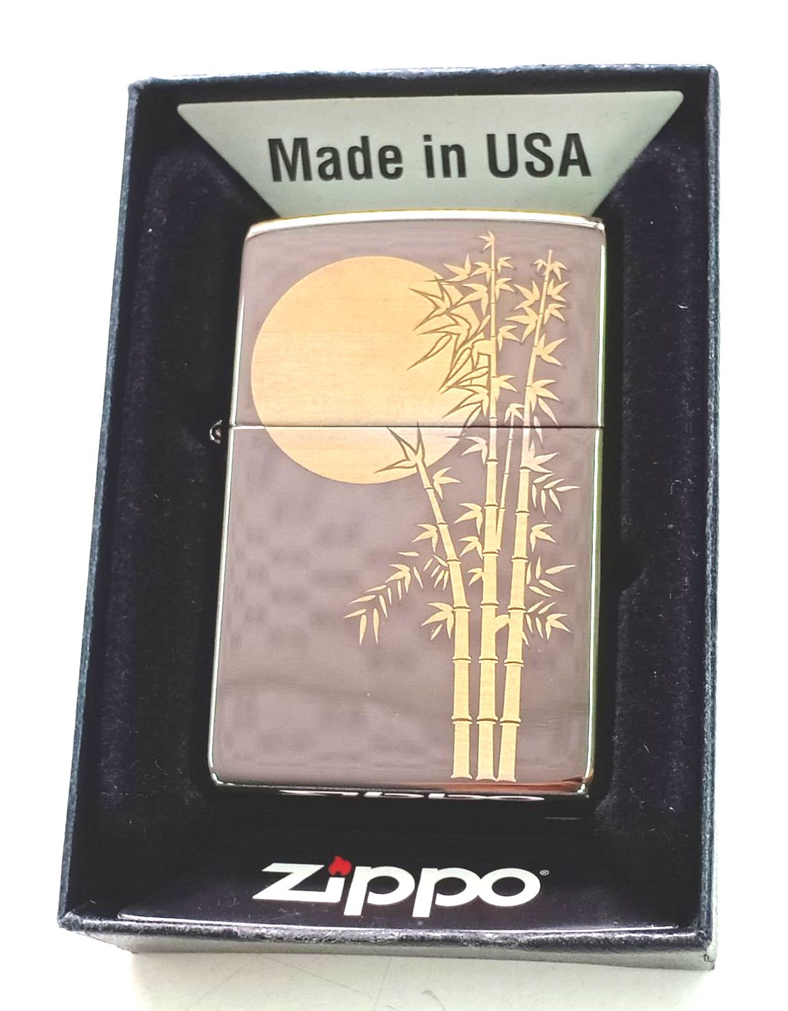 Zippo black ice khac laser cay truc anh trang Z664