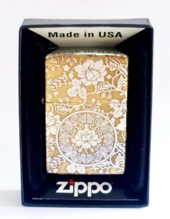Zippo bong trang khac thau 3D hoa van Z747